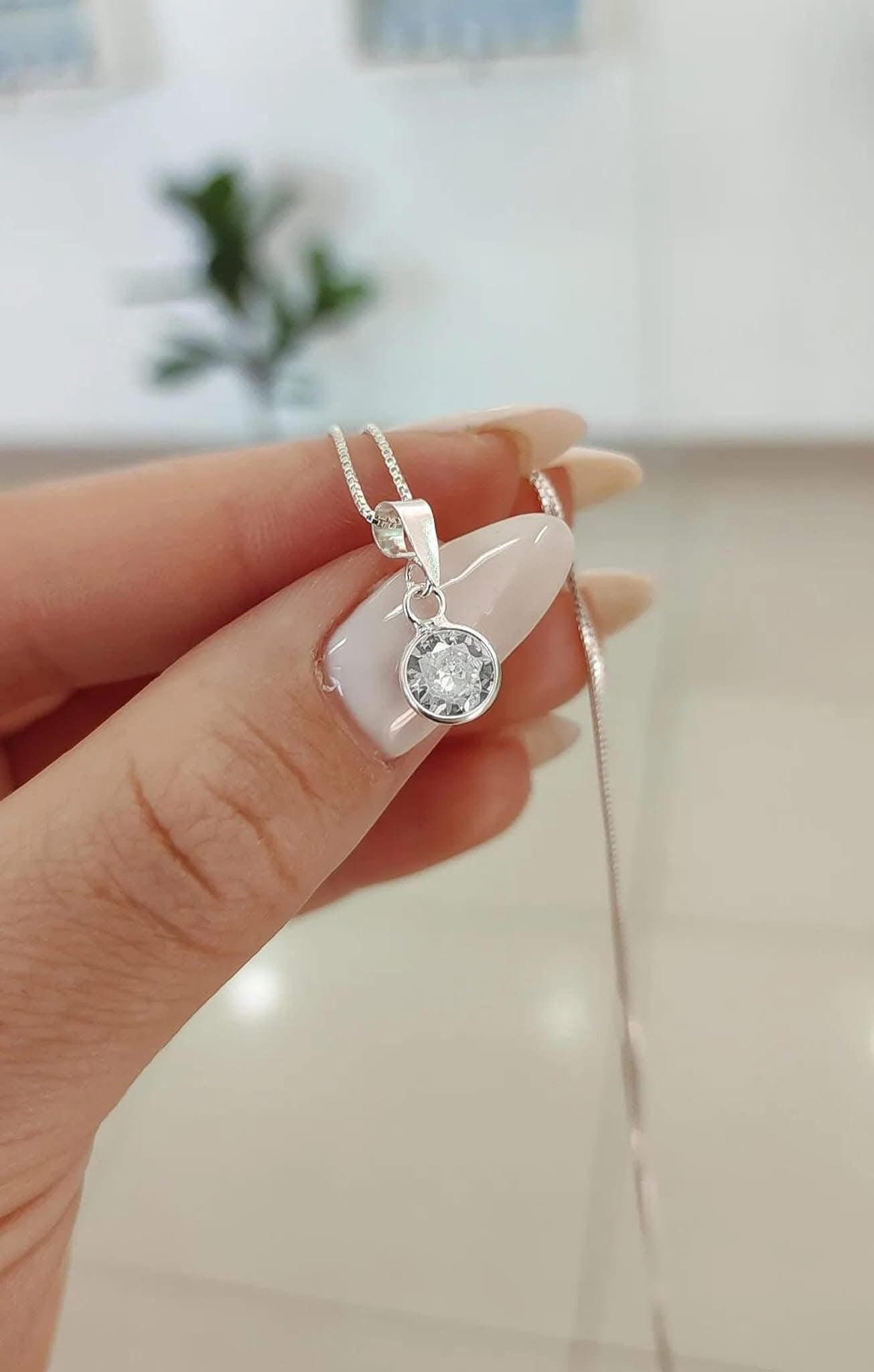 Collar Punto De Luz Redondo ✨